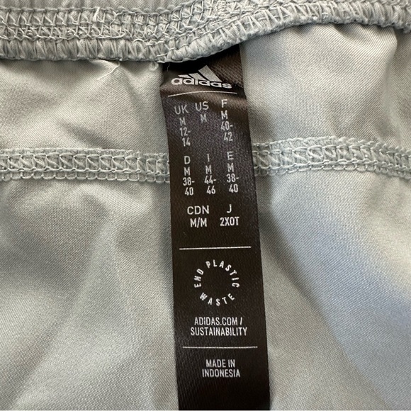 NWT Adidas Womens Medium Blue Pacer 3 Stripe Woven Shorts Aeroready Magic Grey M - Picture 5 of 6